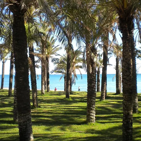 Front Beach Apartamento *